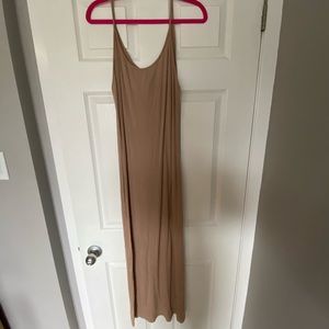 ** FOREVER 21 TAN MAXI DRESS **